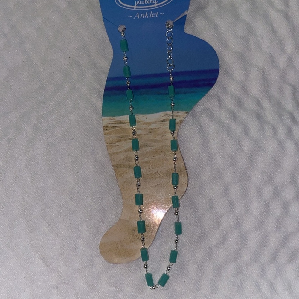 Anklet bracelet w turquoise blue & silver tone beads. Adjusts 9 -10 inches NWT